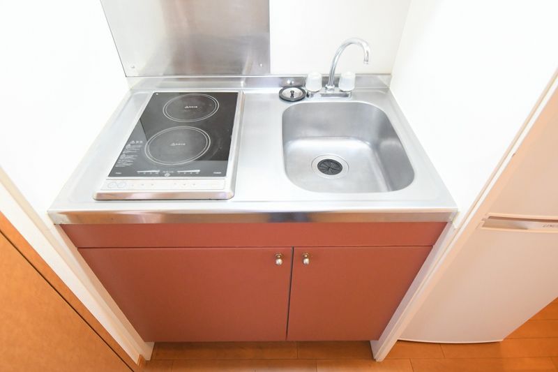 レオパレスＦｌａｔ新栄 キッチン