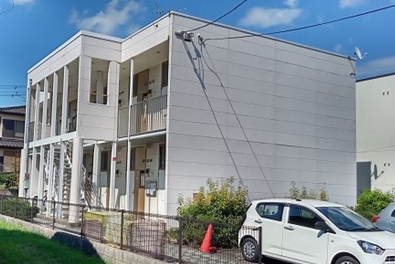 レオパレス敷島 外観