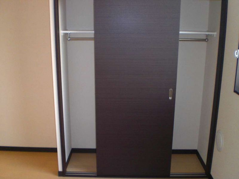 レオネクスト日新敦賀 収納