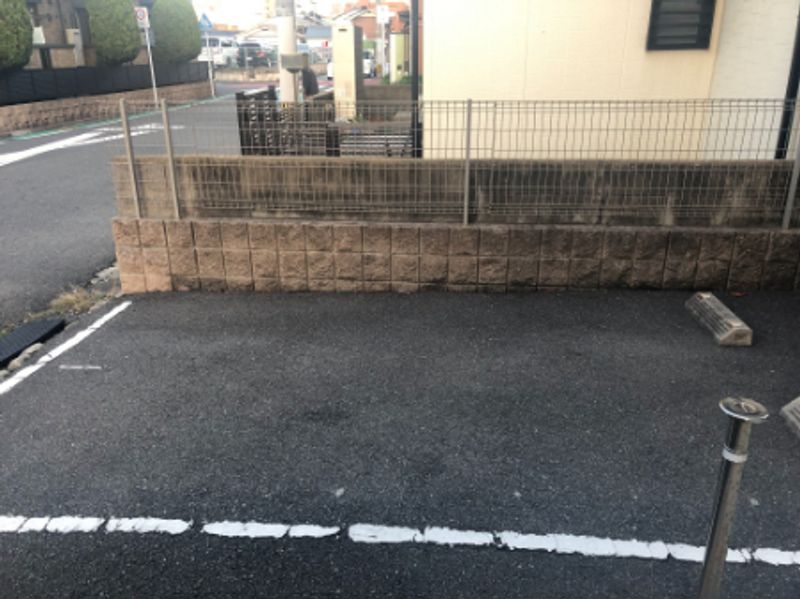 レオネクストアイリス貴船 駐車場