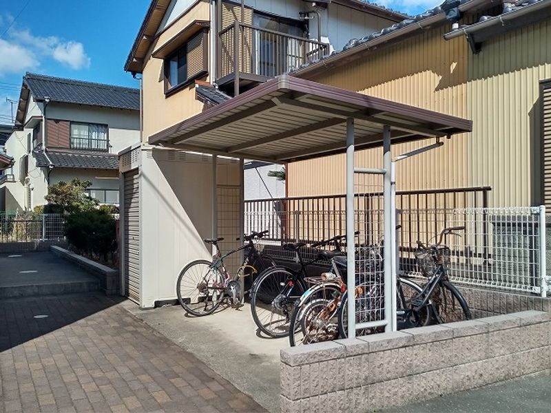 レオネクストフルールウチバリ 共用部分