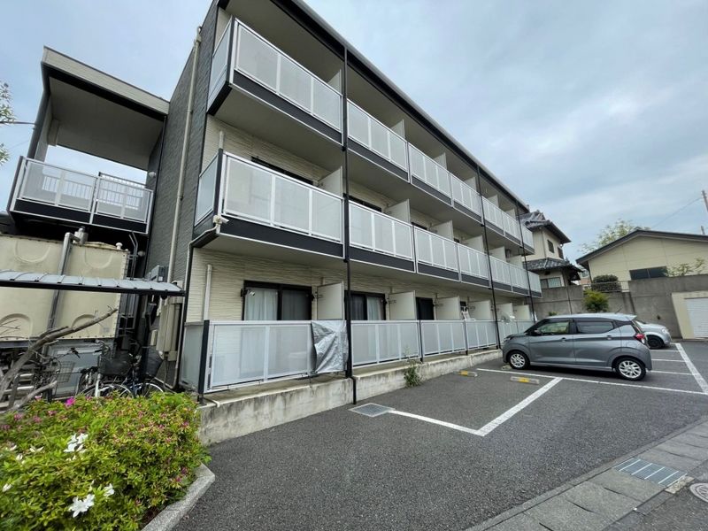 レオパレスしろがね バルコニー