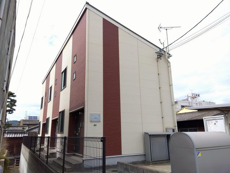 レオネクストみなとまち 外観