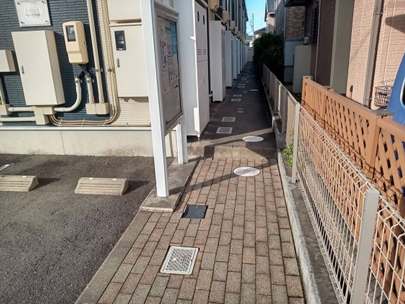 レオネクストフローラ南館 エントランス
