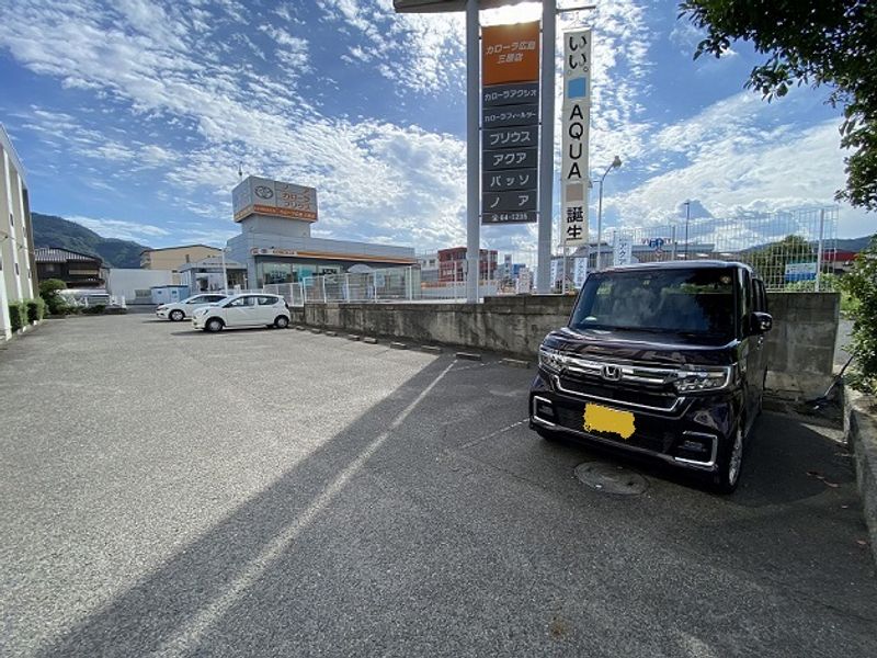 レオパレスミナミ 駐車場