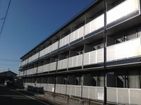レオパレスグリーンアルタ 外観