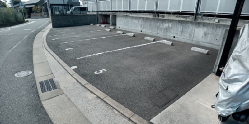 レオパレス晴屋Ⅱ 駐車場
