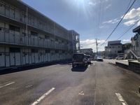 レオパレス柏谷 駐車場