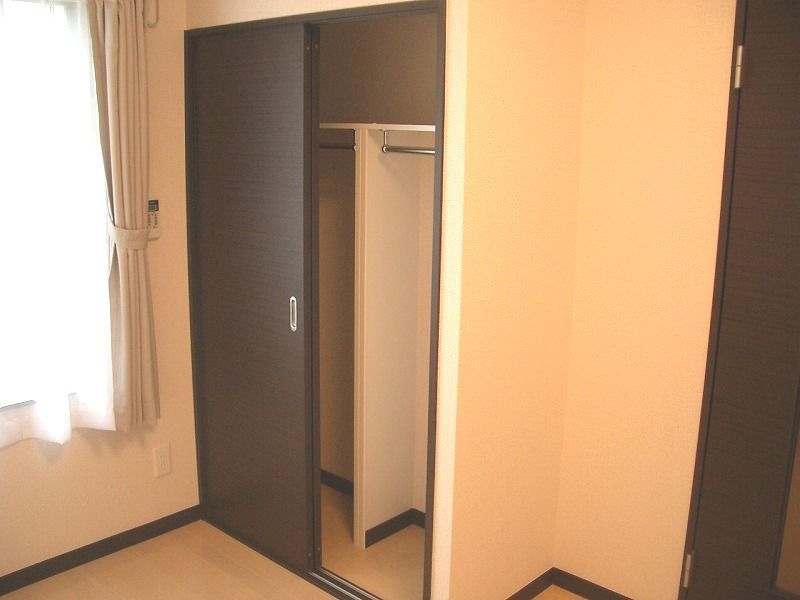 レオネクストアメニティー清水 収納