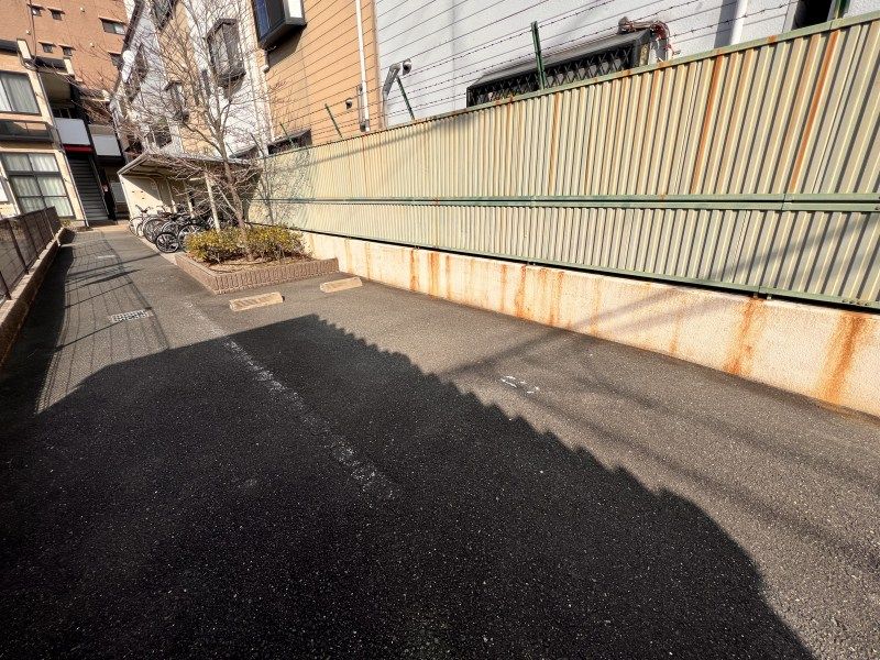 レオパレス太子田 駐車場