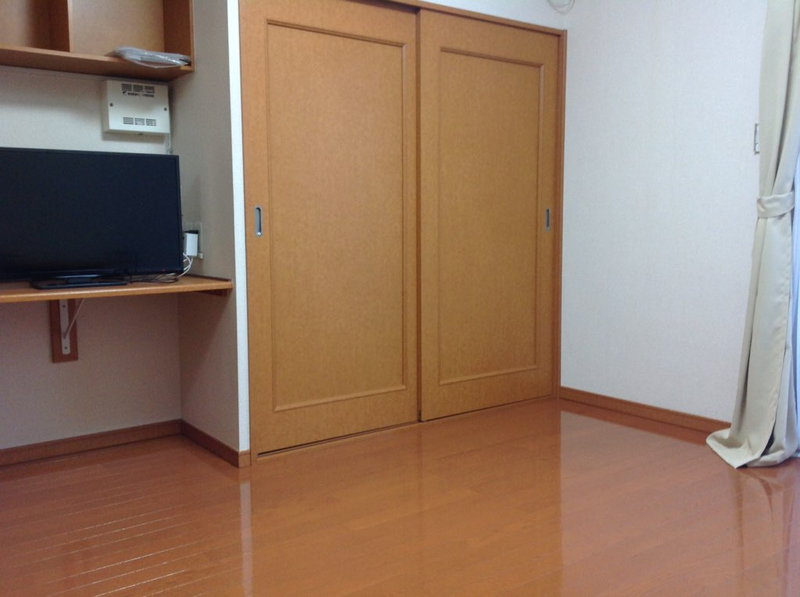 レオパレスみさき 収納