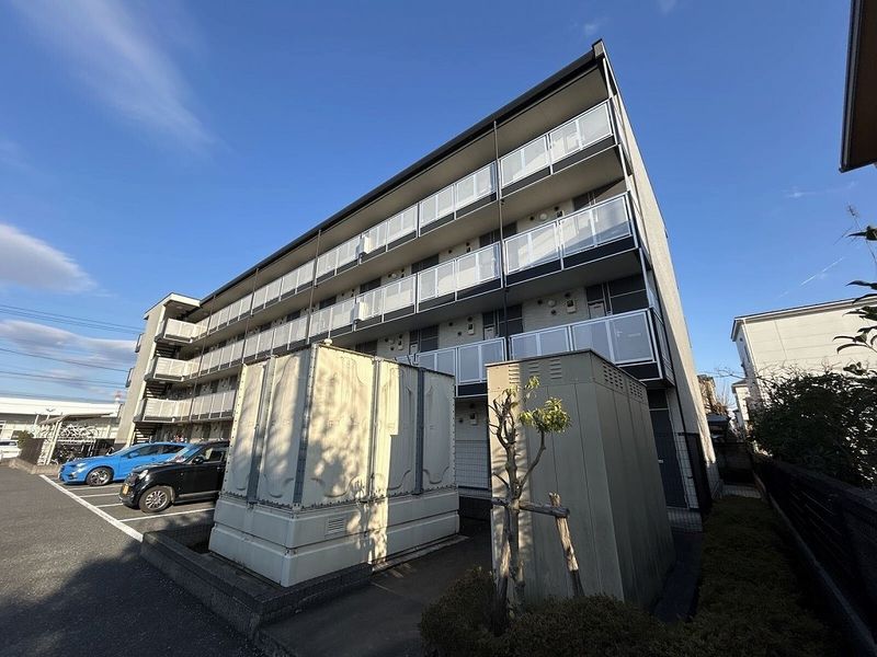 レオパレスエミールプラザ 外観