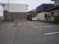 レオパレスエミネンス観法寺 駐車場