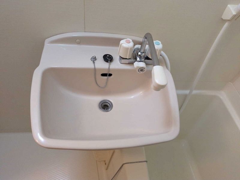 レオパレスかたくり 洗面台