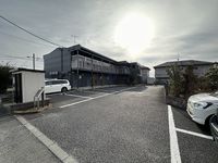 レオパレスサザンビレッジ 駐車場