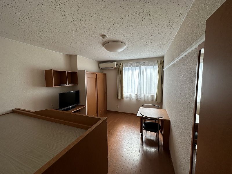 レオパレスＫＩＸ　２ 居間