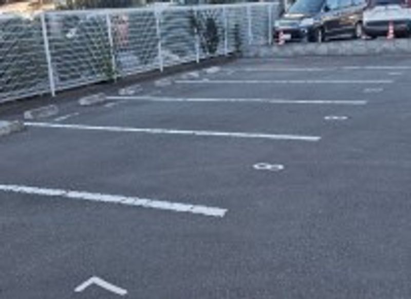 レオパレスクレール 駐車場