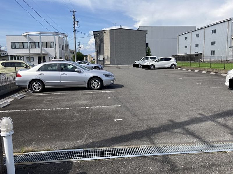 レオパレスＲＵＲＩＡ 駐車場