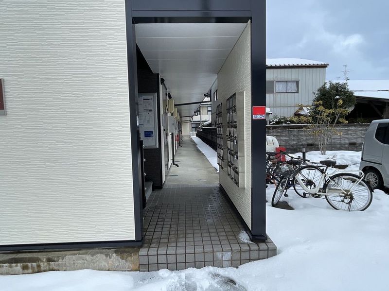 レオパレスオリビアンＡ エントランス