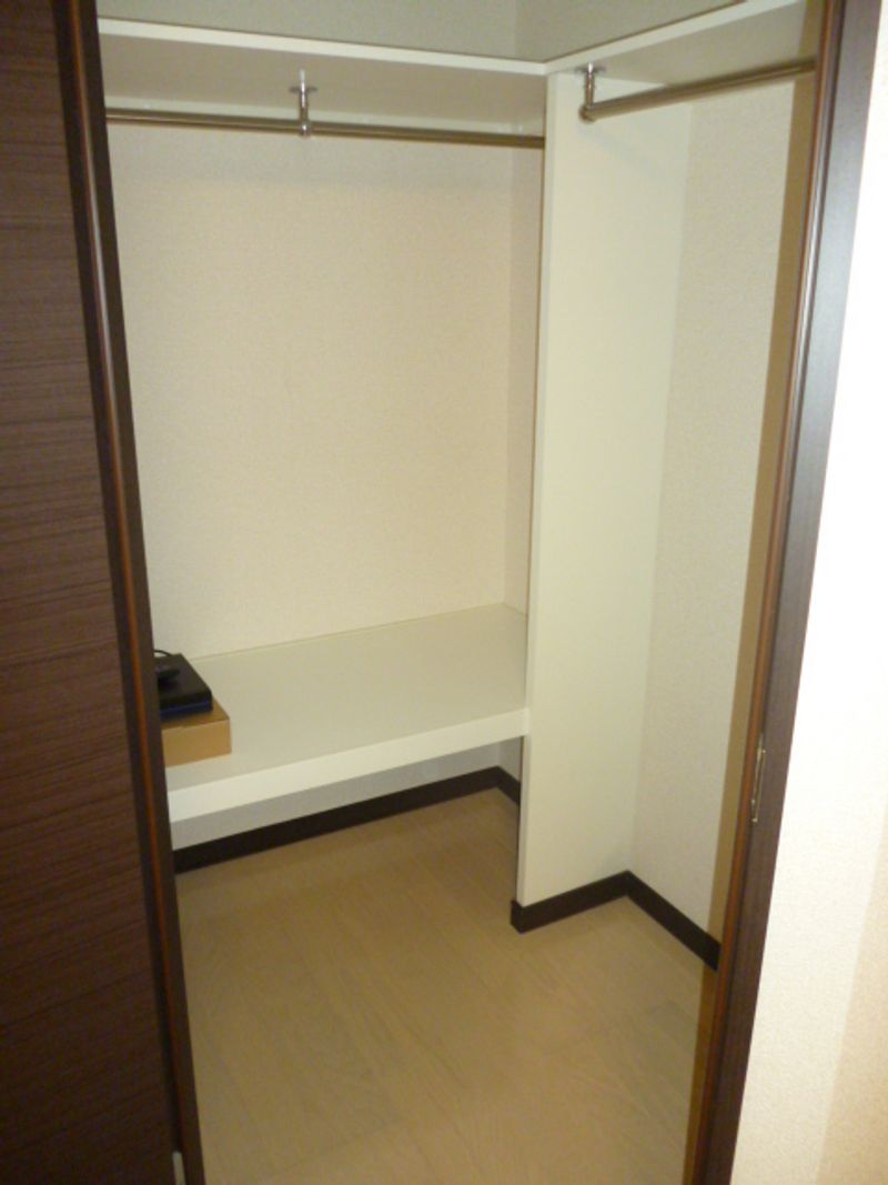 レオネクストマ　メゾン 収納