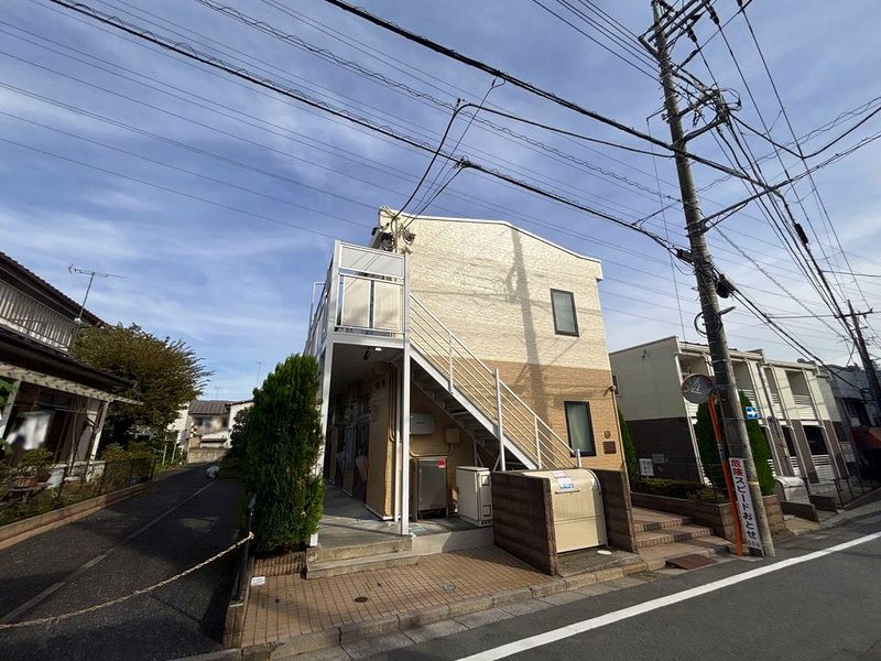 レオパレスアイリス 外観