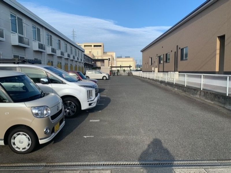 レオパレス新山口 駐車場