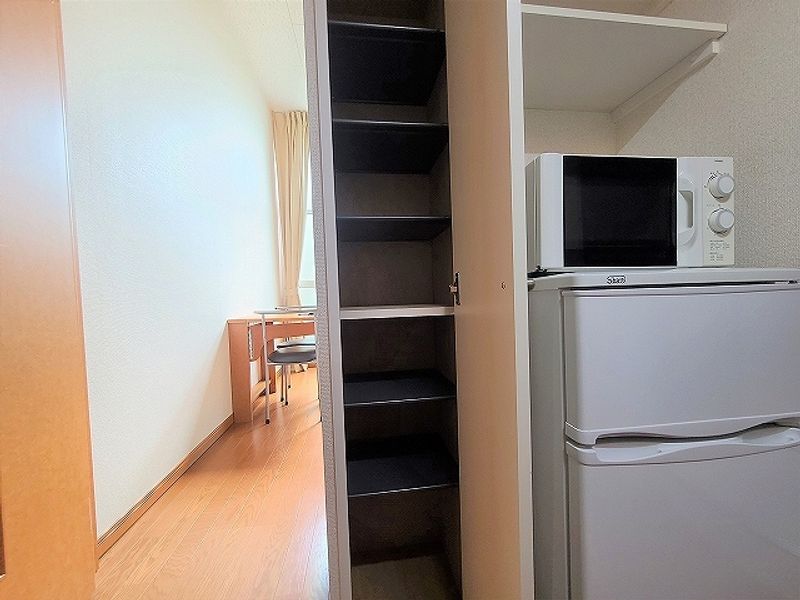 レオパレスフロンティア 収納