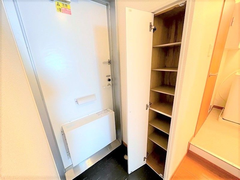 leopalace Court Inabe Entrance