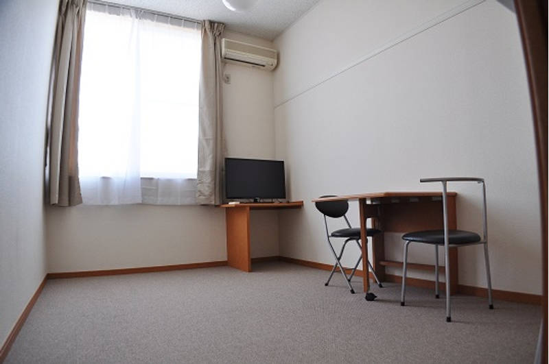 レオパレスエクセル原宿 収納