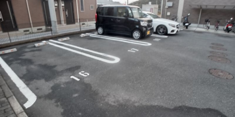 レオパレスさくら 駐車場