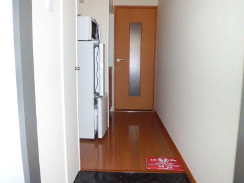 レオパレス豊田 玄関
