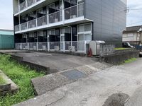 レオパレスグレイス 駐車場