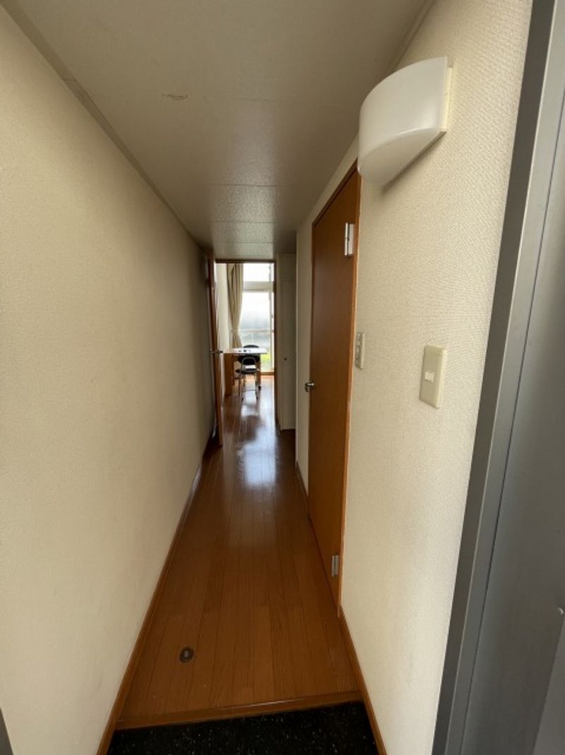 レオパレス八雲西 玄関