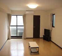 レオネクストＥＡＳＴ 居間