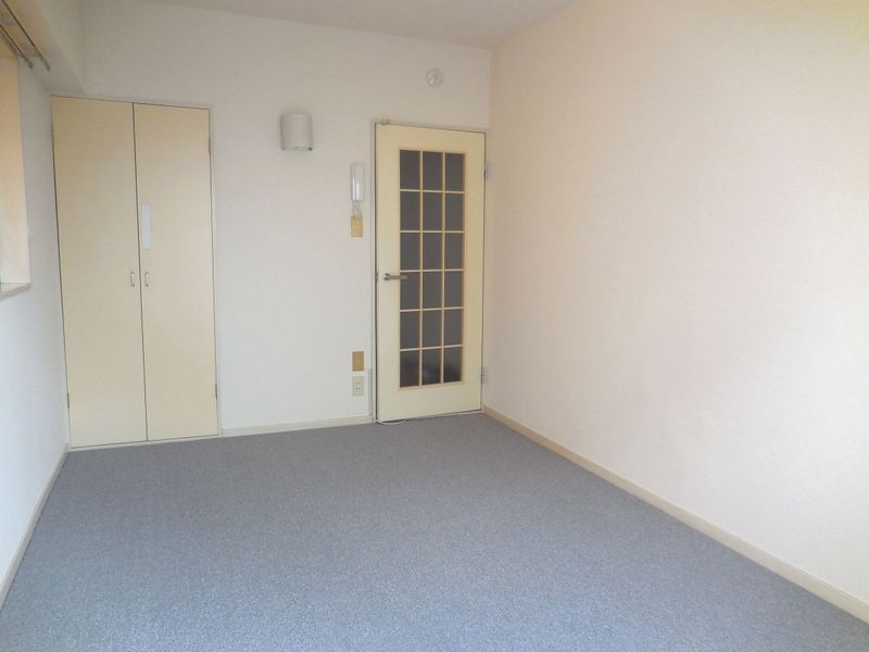 レオパレス井荻第２ 居間