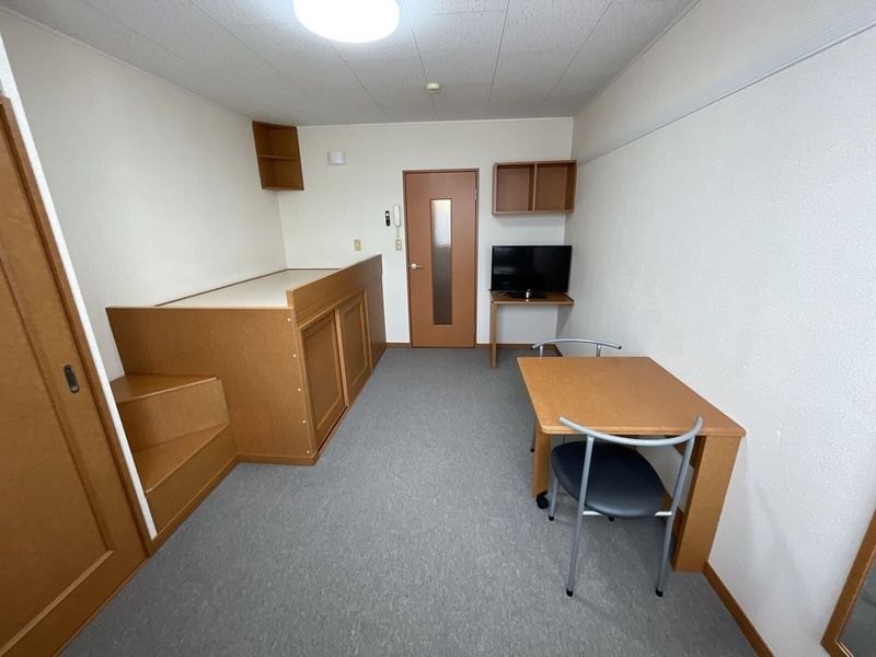 レオパレス中屋敷ソレイユ 居間