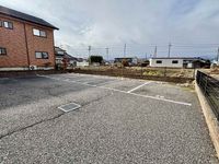 レオパレスサニーたか 駐車場