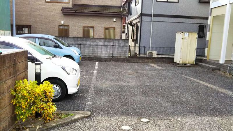 レオパレスＬｕｃｉｕｓ 駐車場