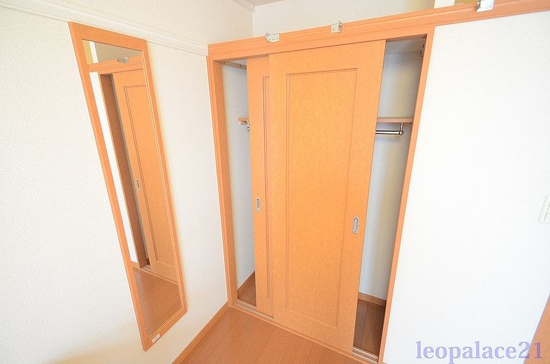レオパレス若葉Ａ 収納