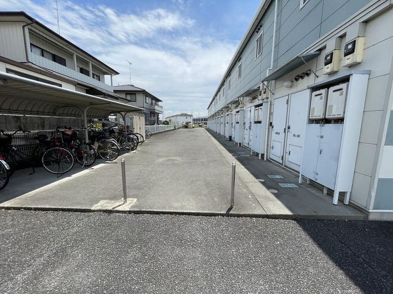 レオパレスファースト エントランス