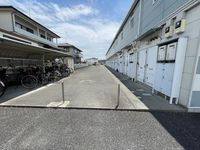 レオパレスファースト エントランス