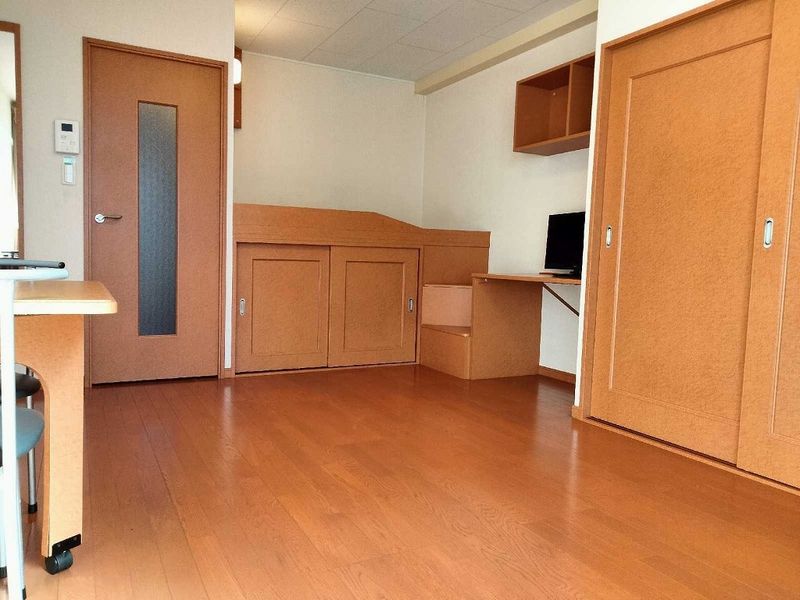 レオパレスラボール　Ⅰ 居間
