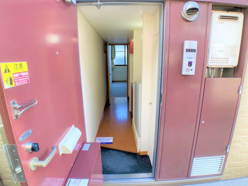 レオパレスＣａｓａ　Ｎａｐｏｌｉ 玄関