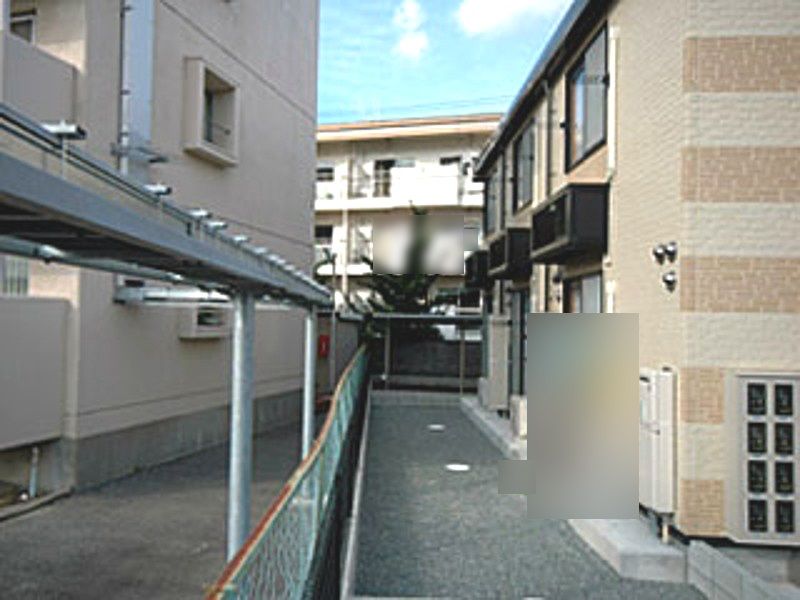 レオパレスフローラ夷山 バルコニー