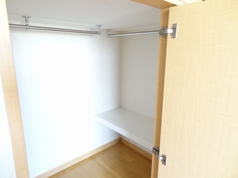 レオネクストクラインガルテン 収納