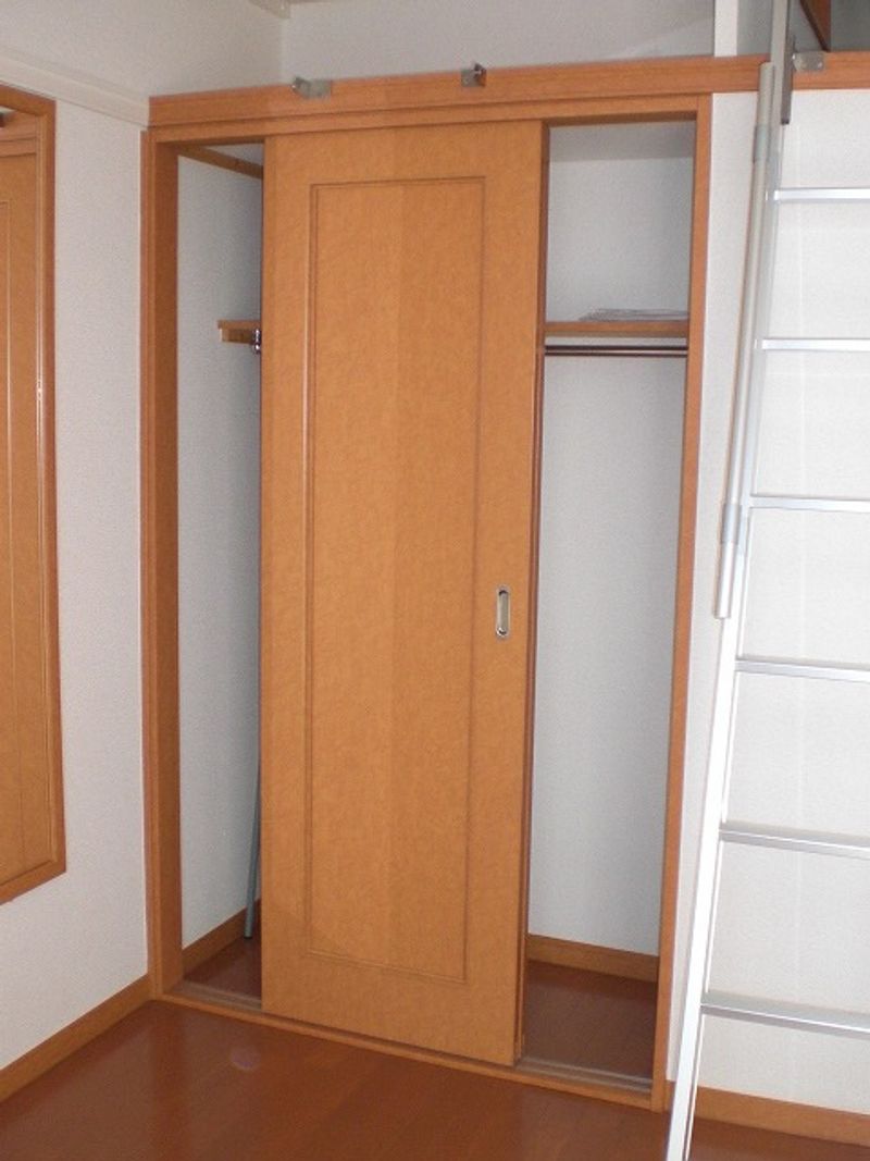 レオパレスカメリアⅡ 収納