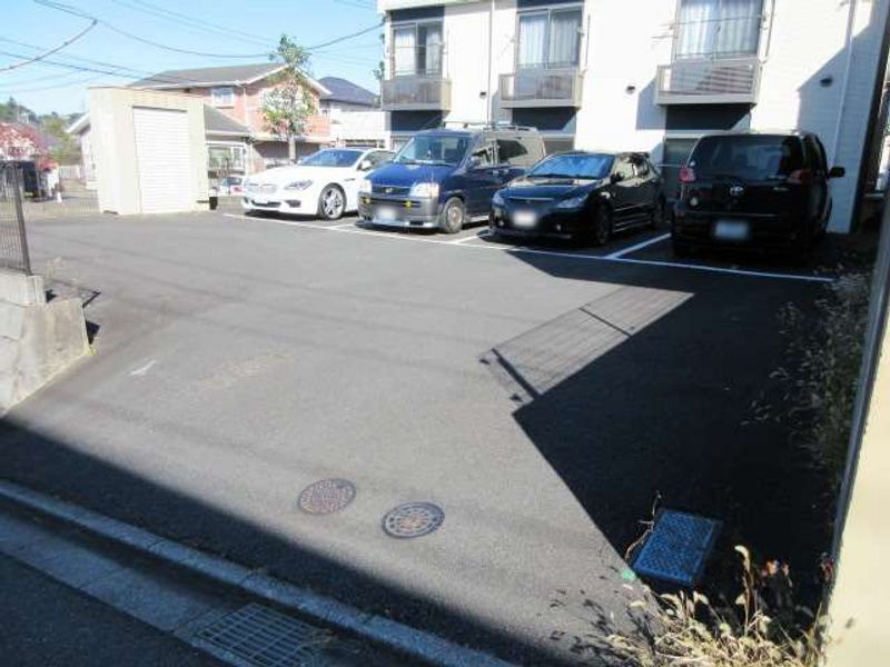 レオネクストペイサージュ 駐車場