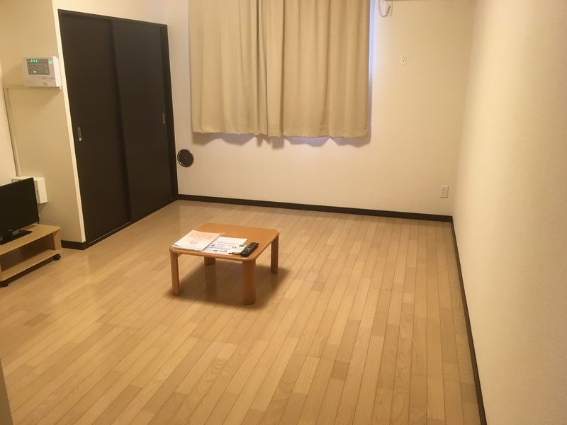 レオネクスト幸袋 居間