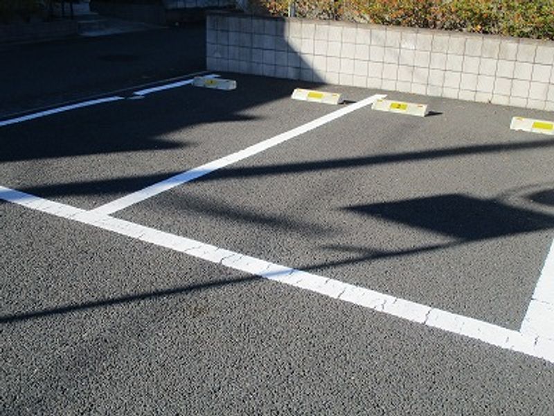 クレイノブロッケン 駐車場