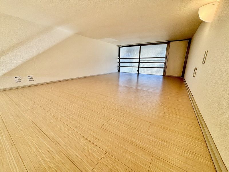 レオパレスホワイトバーチＳＹ 寝室
